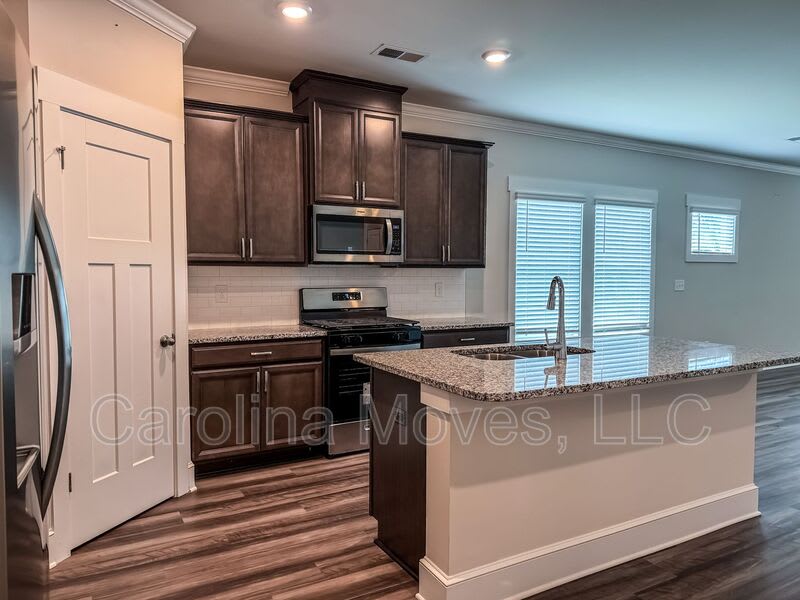 312 Obsidian Ct. – photo 4