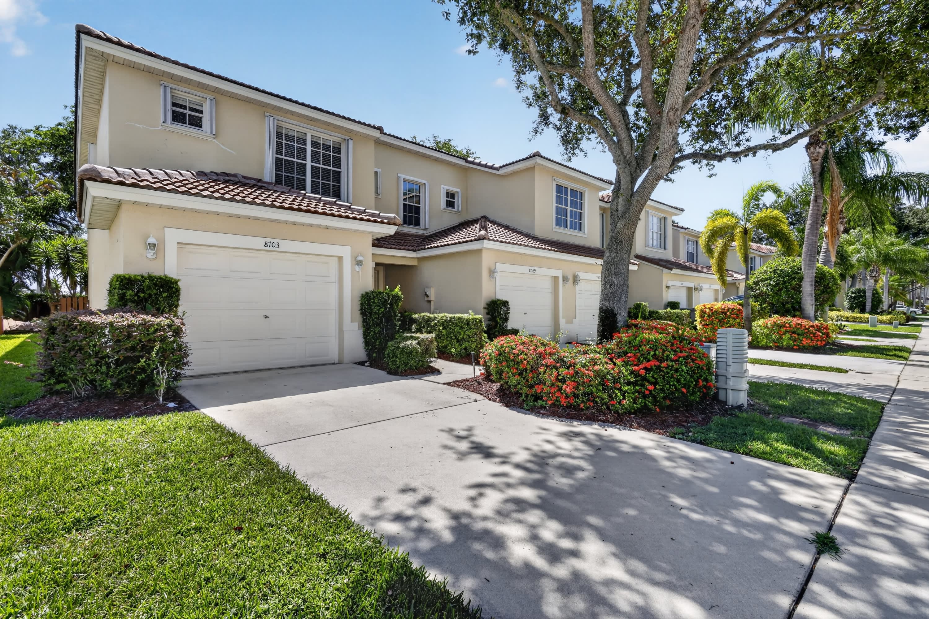 8103 Bellagio Lane – photo 2