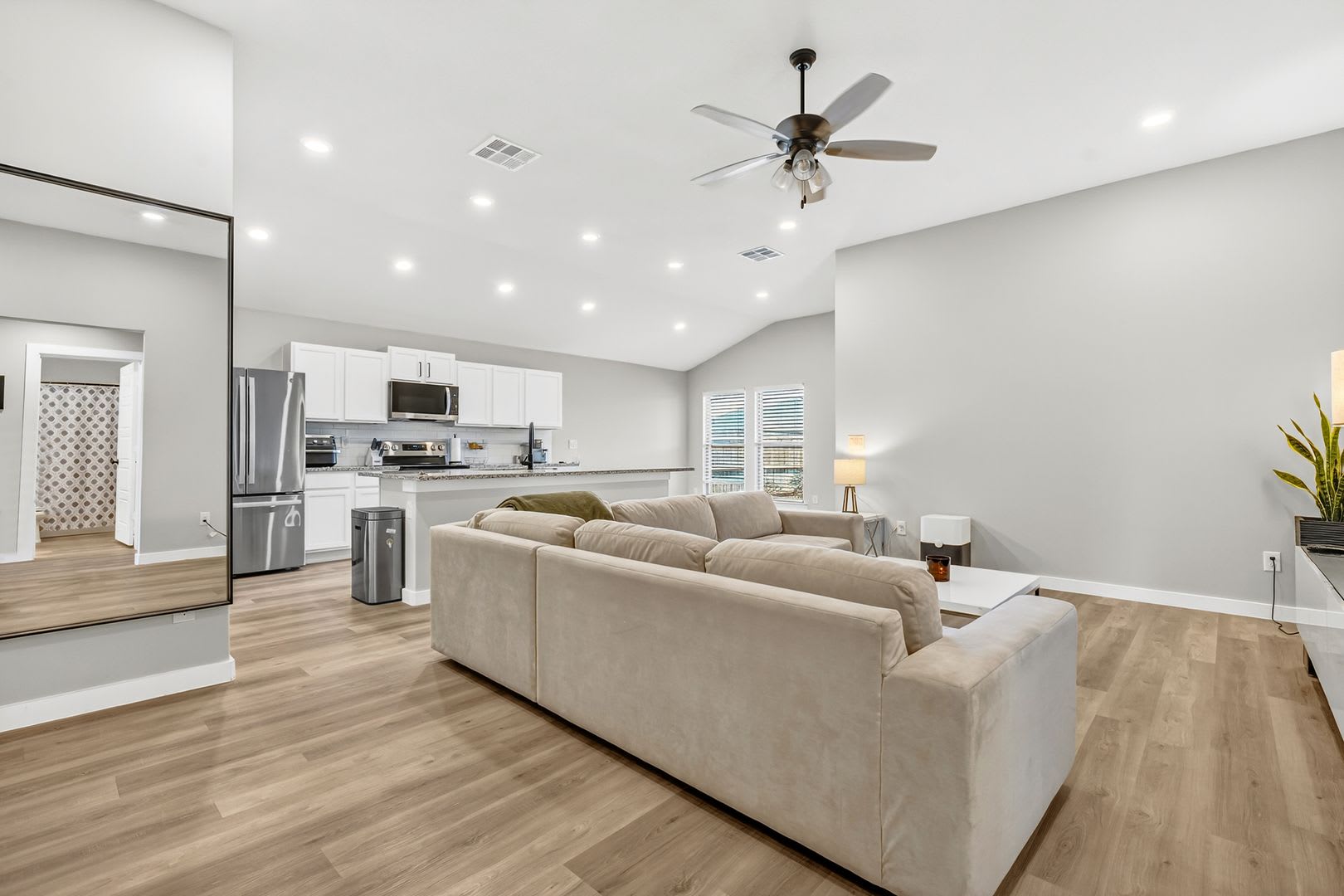 1606 N Dover Ave, Lubbock, TX 79416- Gorgeous new build!! – photo 4