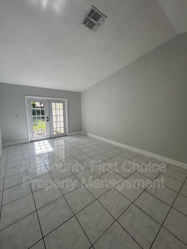 3621 35th St N – photo 4