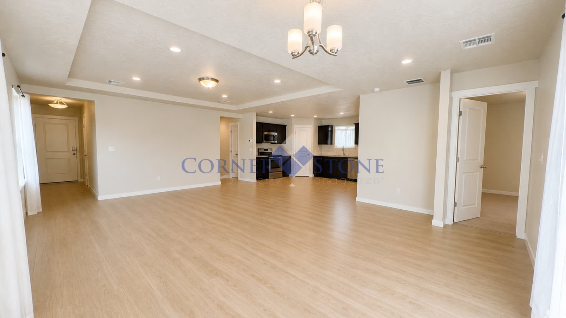 Bright & Spacious 3-Bedroom Nampa Home with Community Pool, Clubhouse, and Fitness Center – photo 4