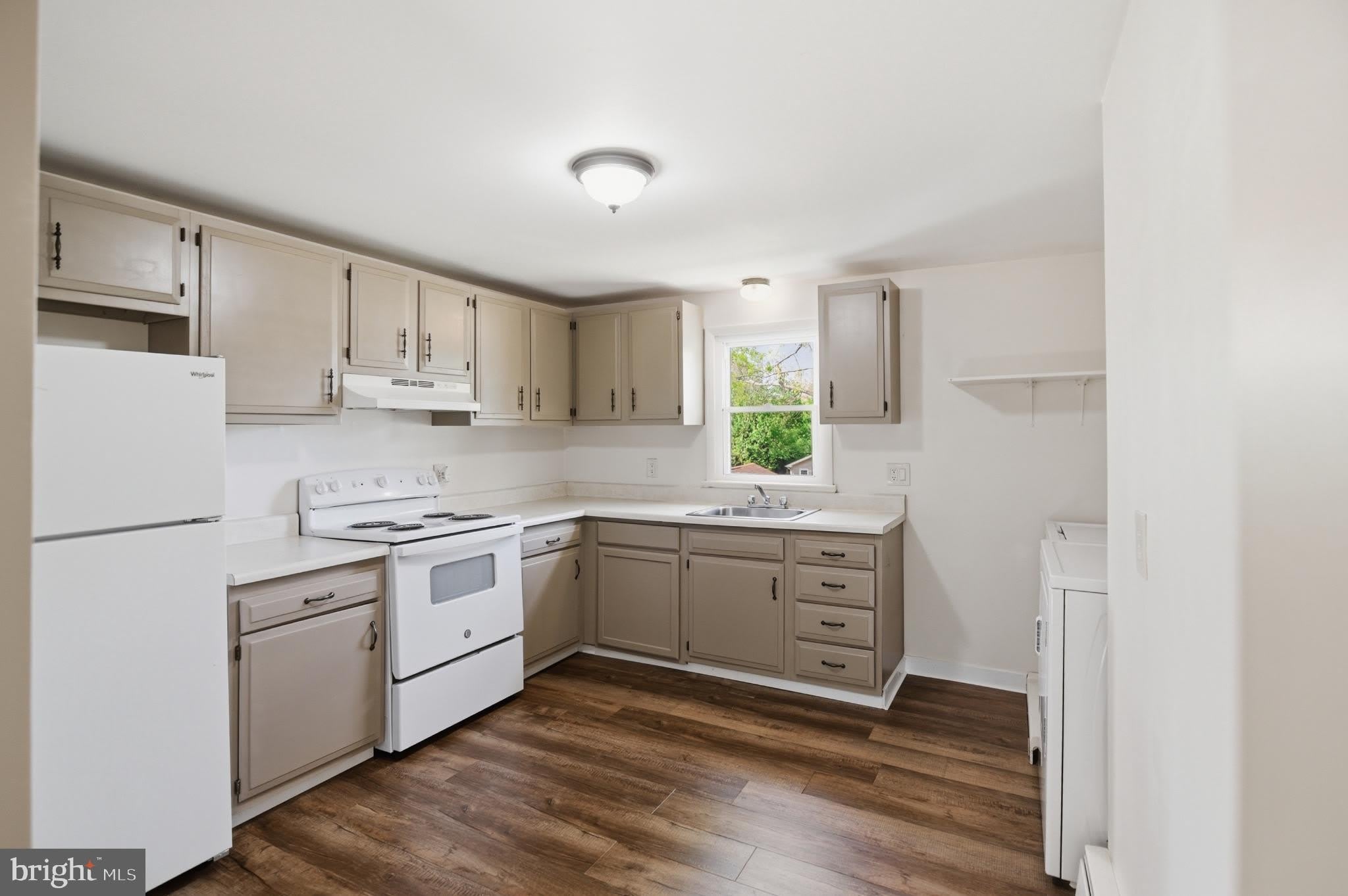 1130 E PARK Avenue – photo 3