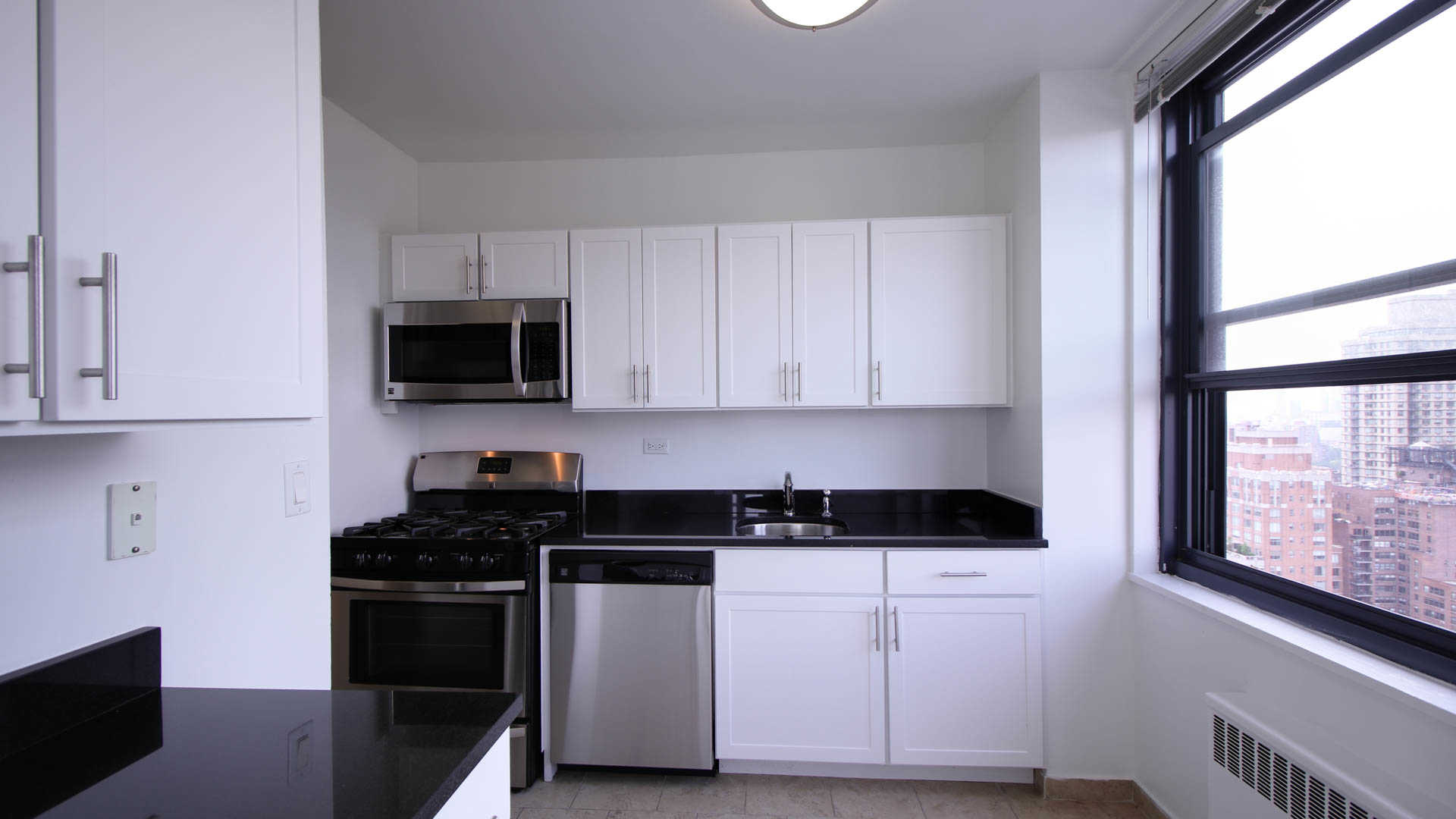 303 East 83rd – photo 5