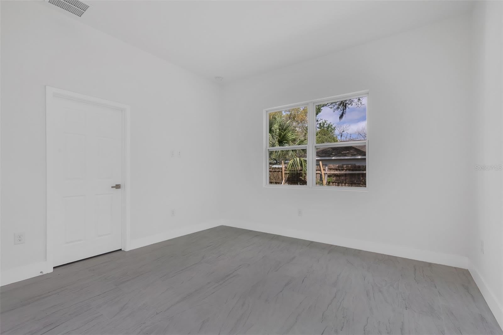 1221 SW 5TH Street – photo 4