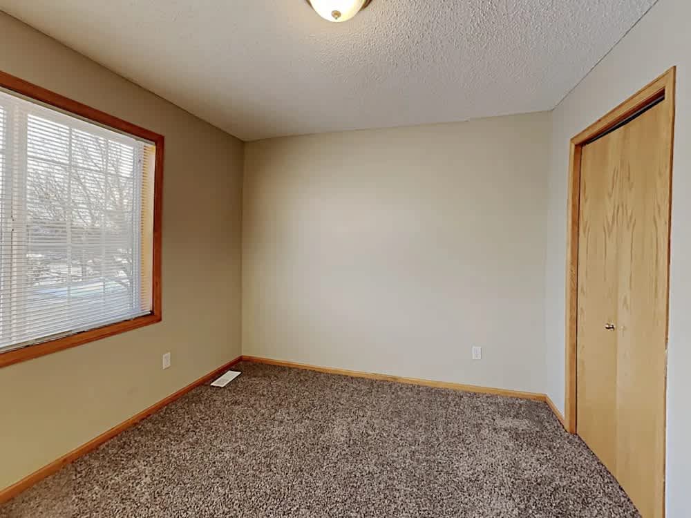 1312 Creekside Dr – photo 4