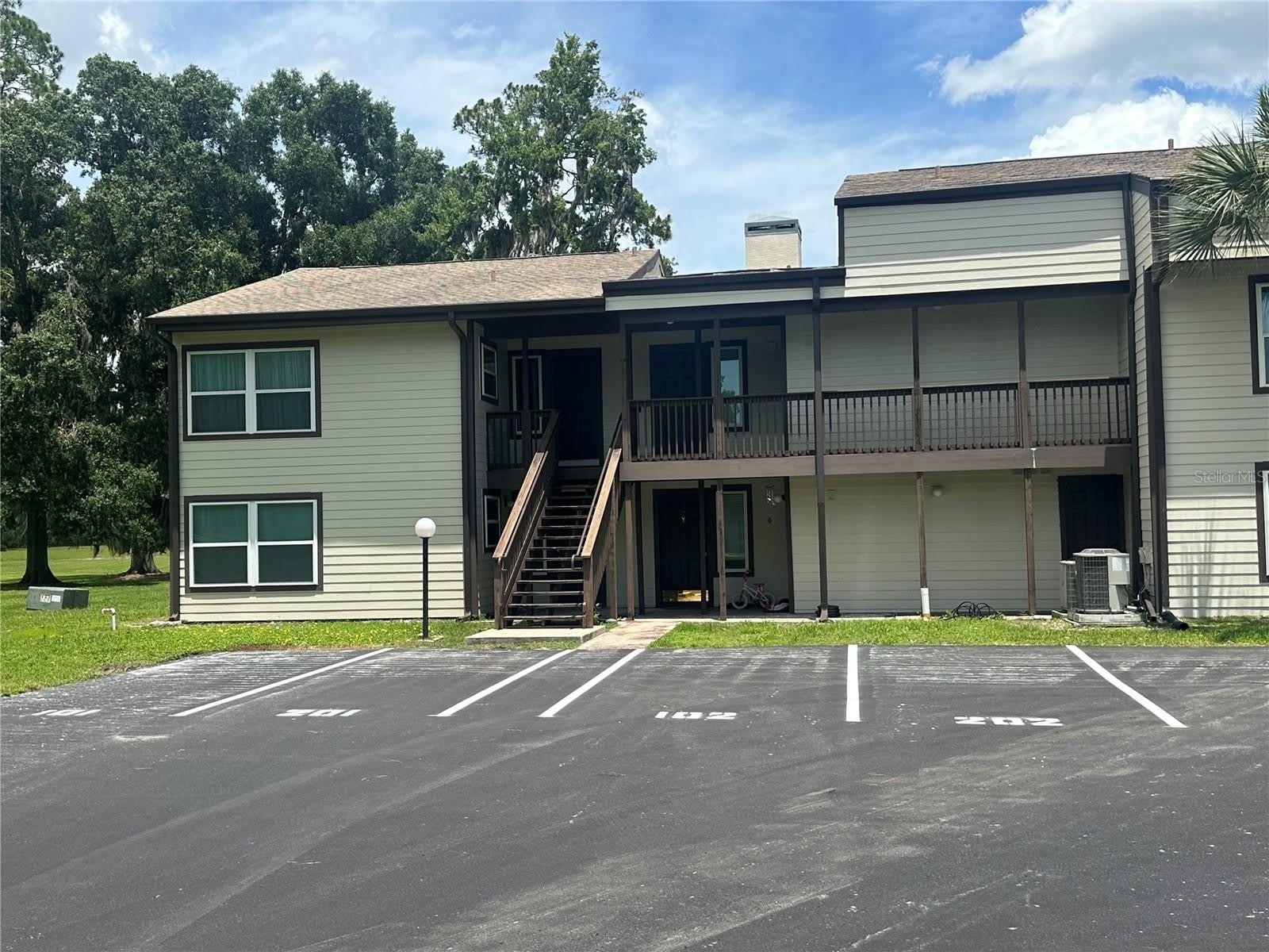 17202 SANDALWOOD Drive – photo 1