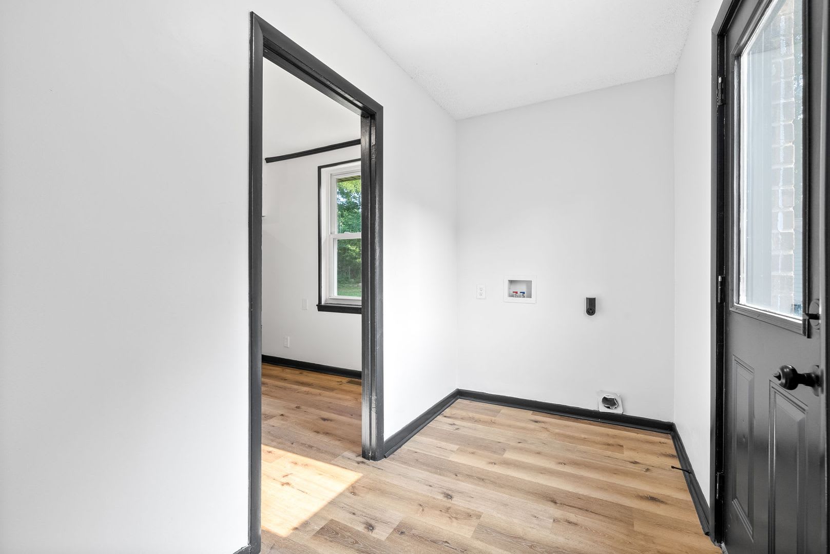 Newly Renovated 3 Bedroom Home For Rent Near Post – photo 4