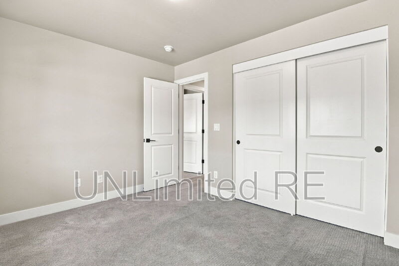 12249 Curtis Ct – photo 4