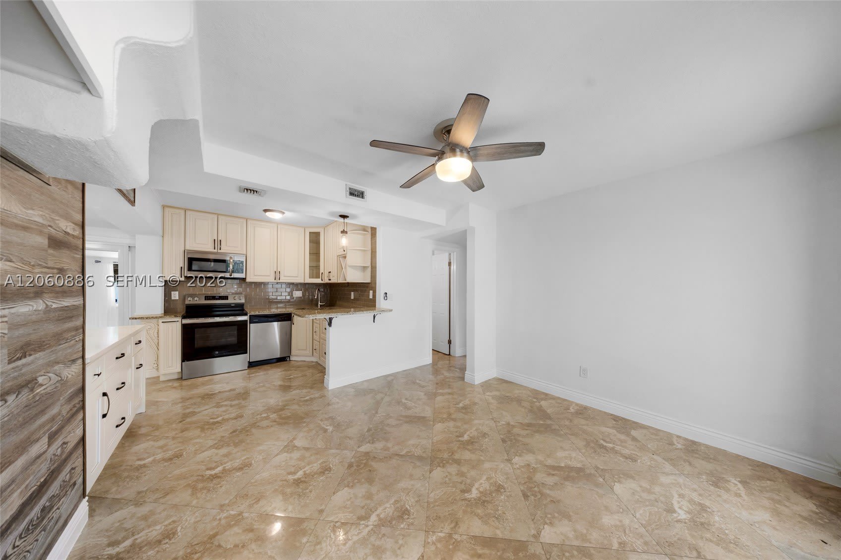 1837 NE 48th Ct – photo 5