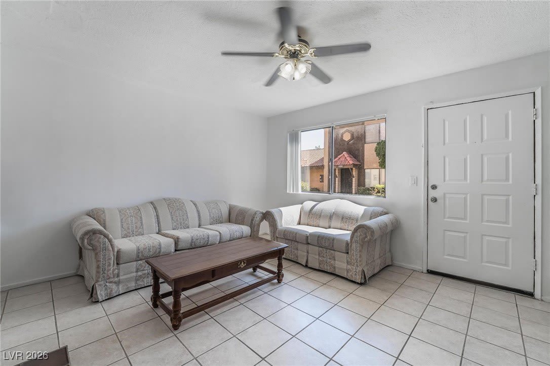 4302 Lynnann Drive – photo 4