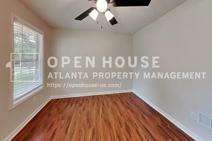7318 Coral Lake Drive – photo 4