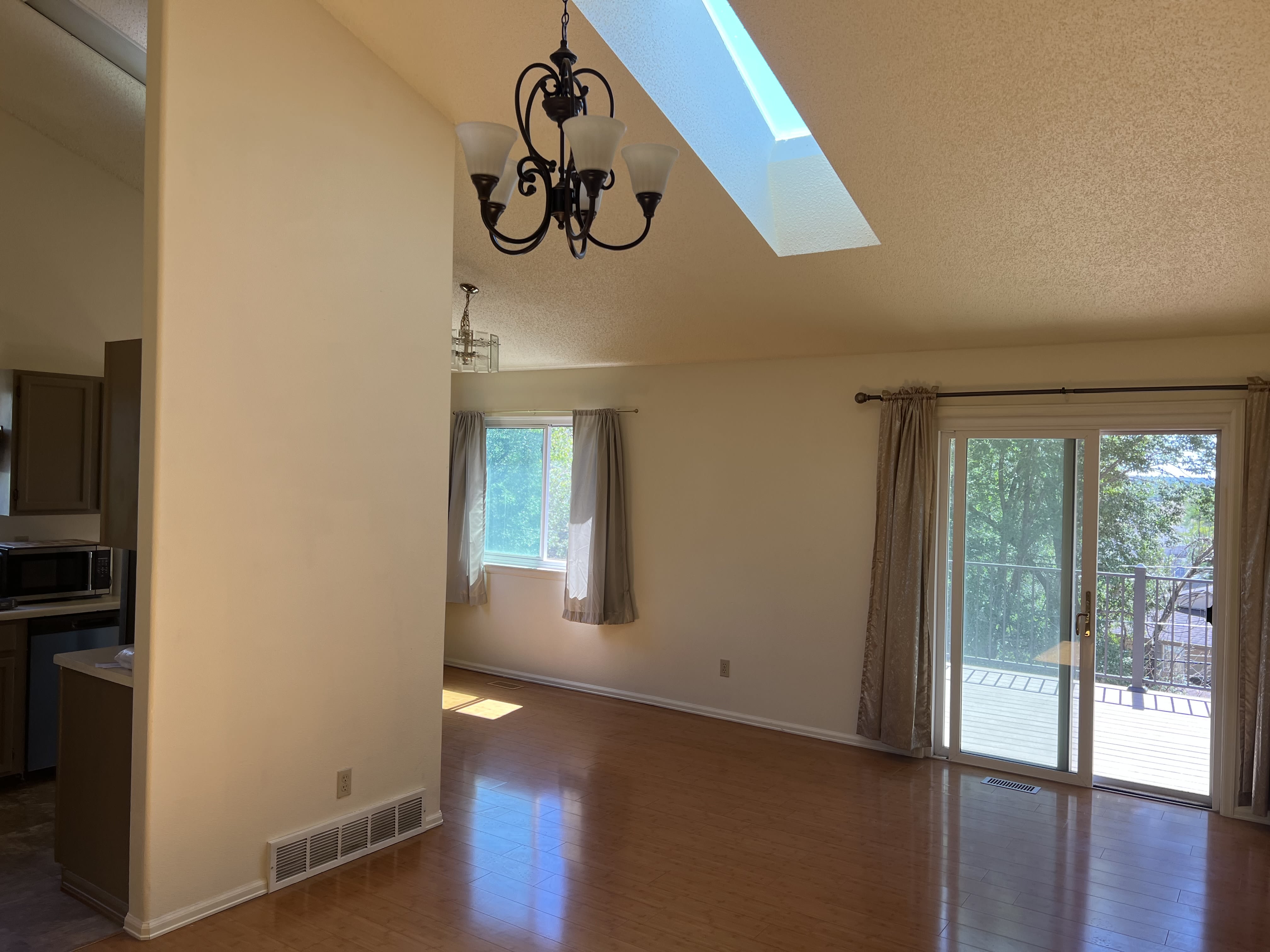 563 Kearney Ave S – photo 3