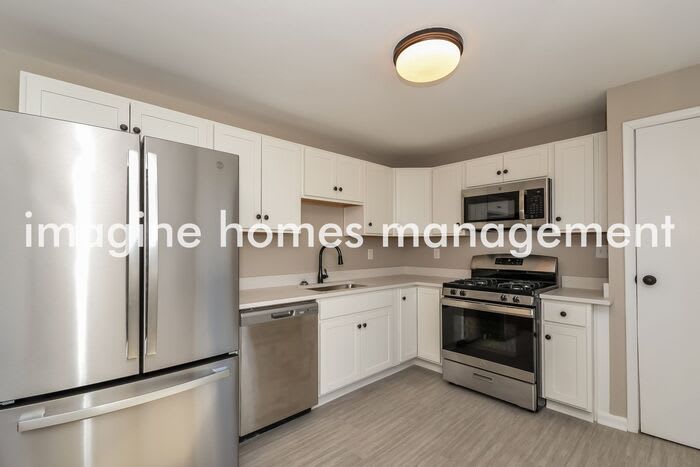 7017 Beechmont Avenue – photo 4