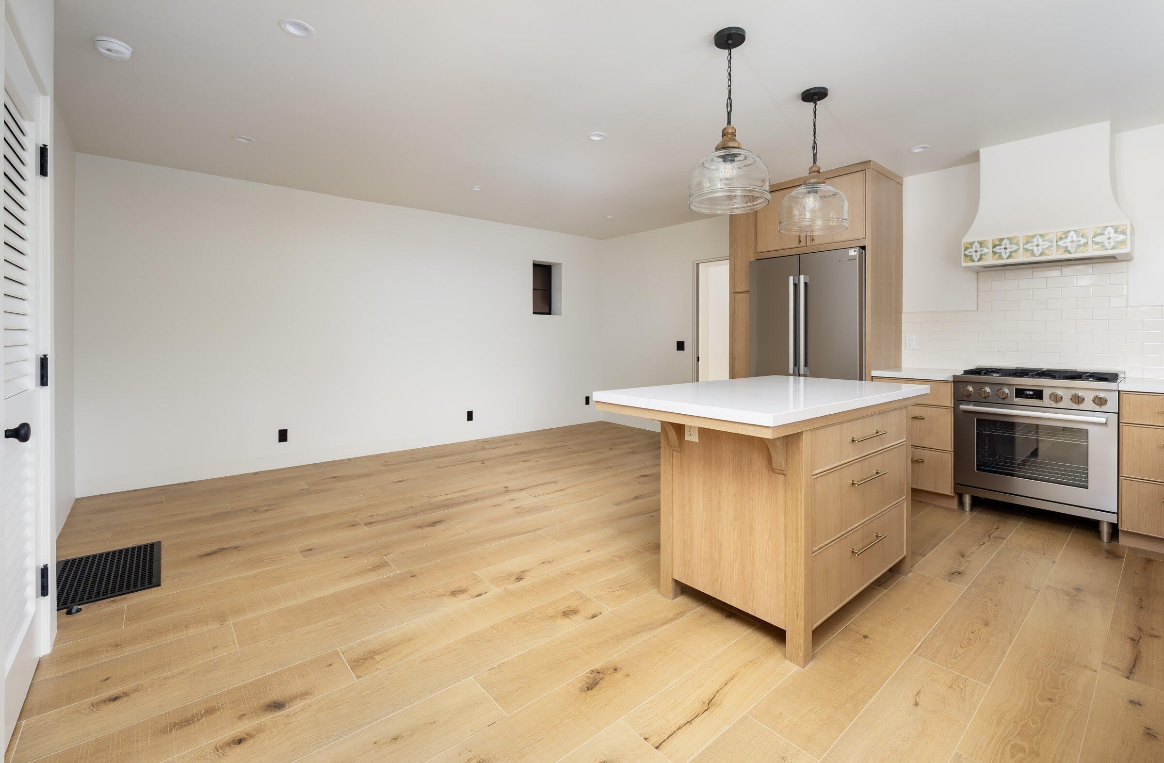1235 Garden Street – photo 4