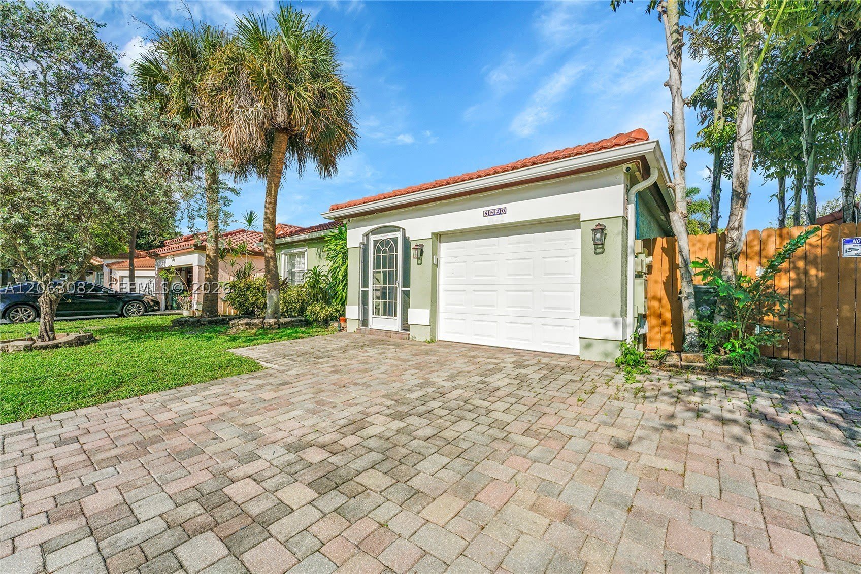 5520 NW 49th Ave – photo 4