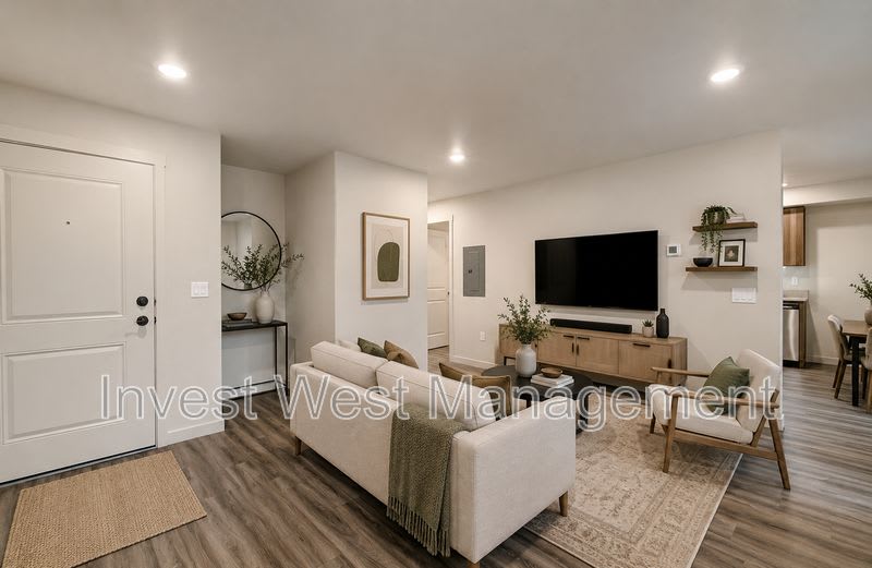 404 NE 117 Avenue – photo 2