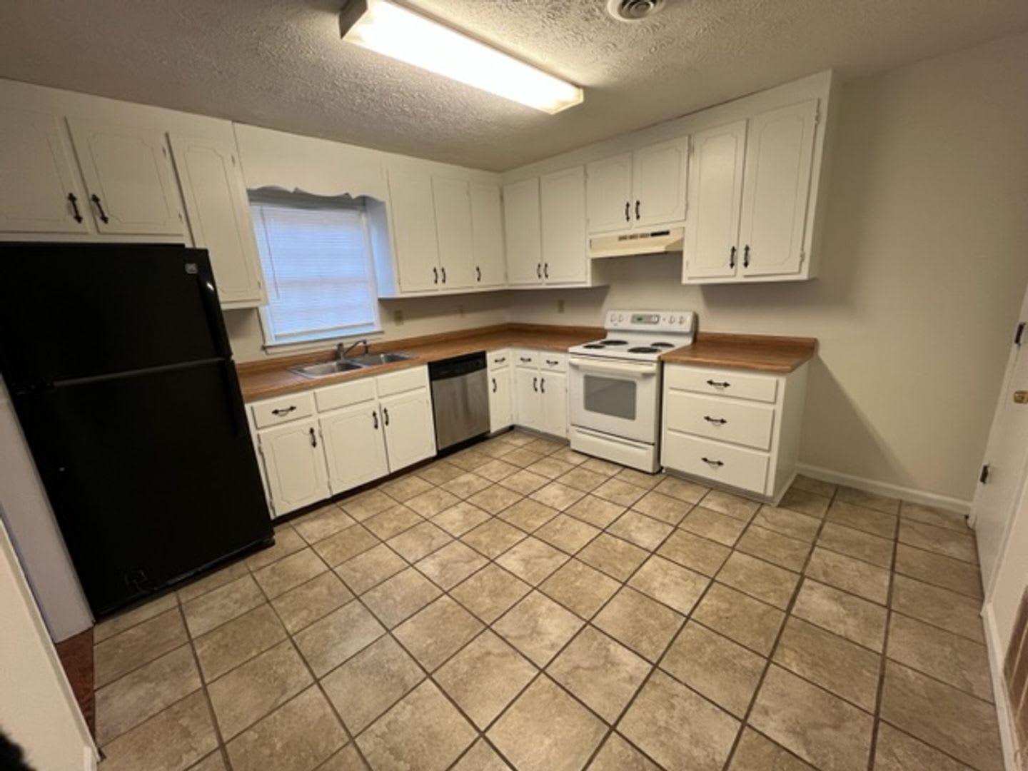 2 bed 1 bath duplex in Bogart! – photo 4