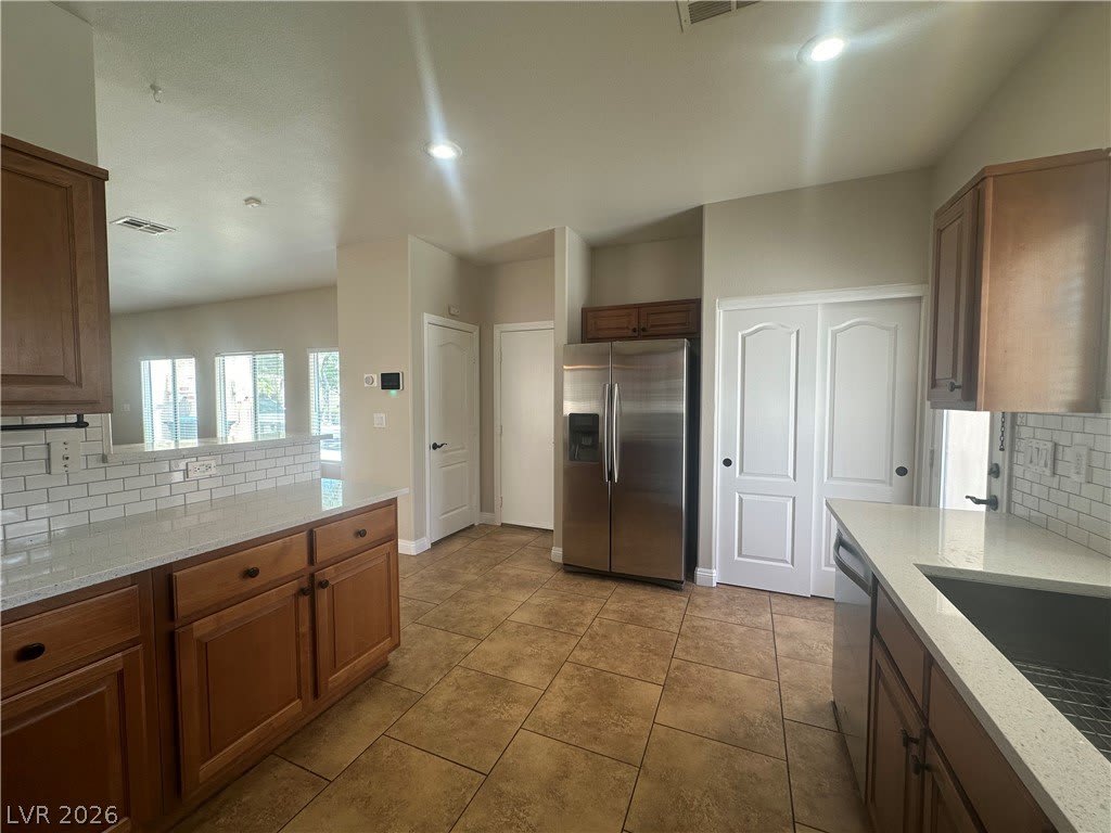 9007 Mossy Hollow Avenue – photo 5