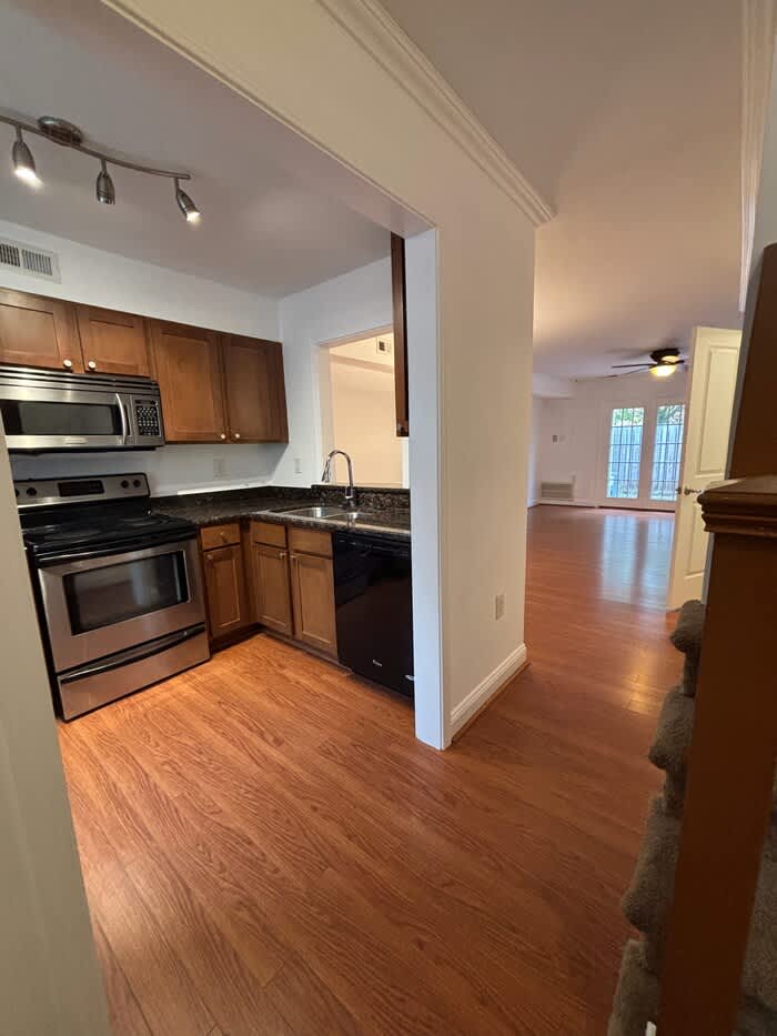1207 Green Oaks Lane – photo 4