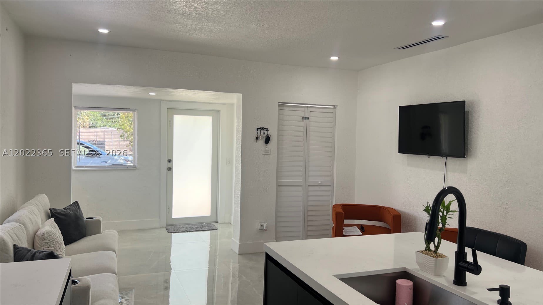 2330 NW 13th St – photo 4