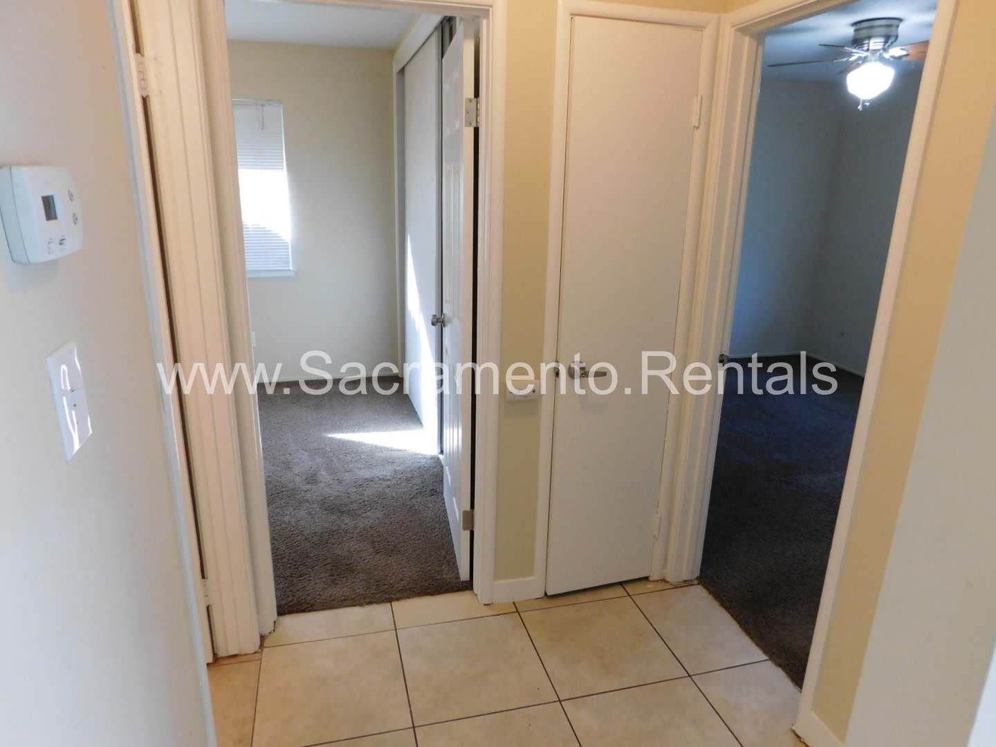 Updated 2bd/1ba Lincoln Village Duplex with Garage – photo 4