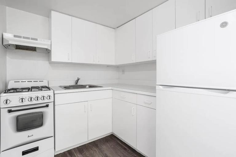 77 Fulton Street – photo 4