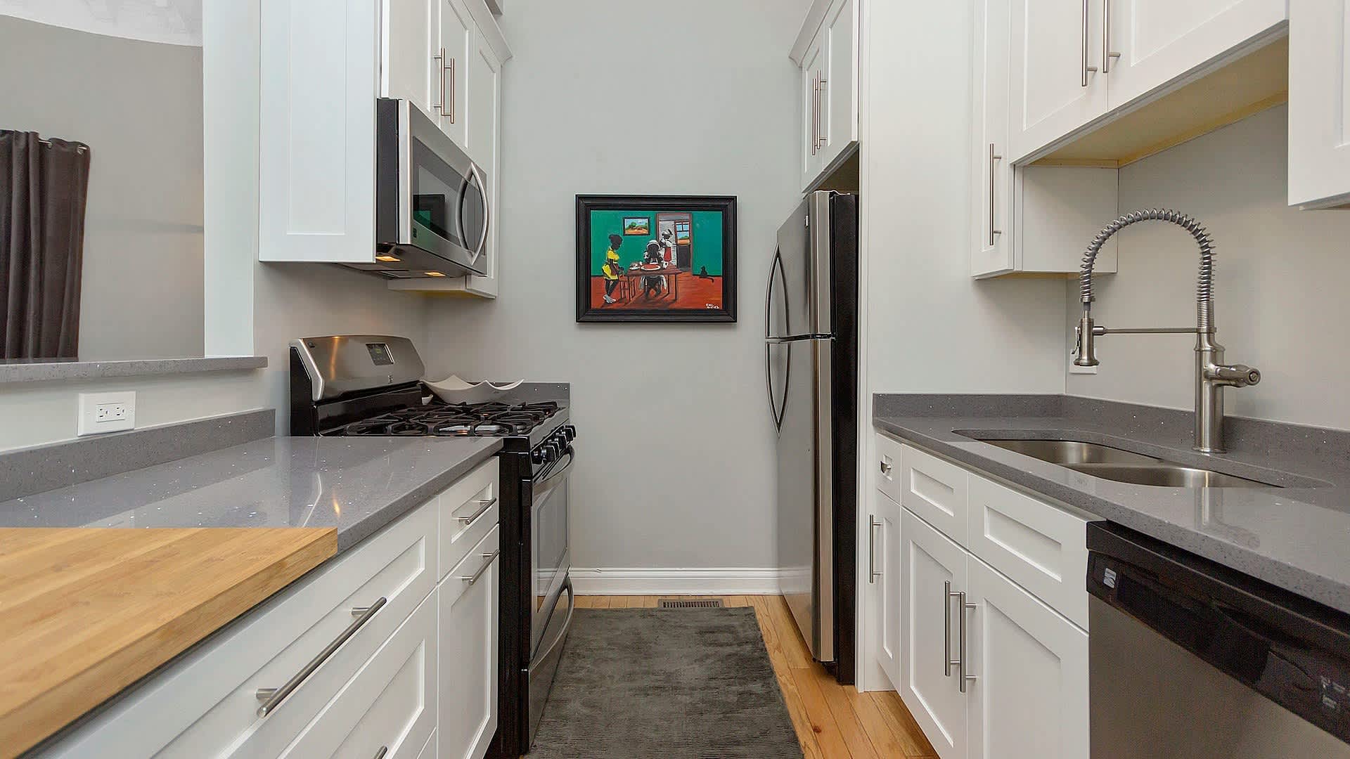 Renovated 1-Bedroom Duplex in Historic McGill Parc Castle — $1,565/Month – photo 5