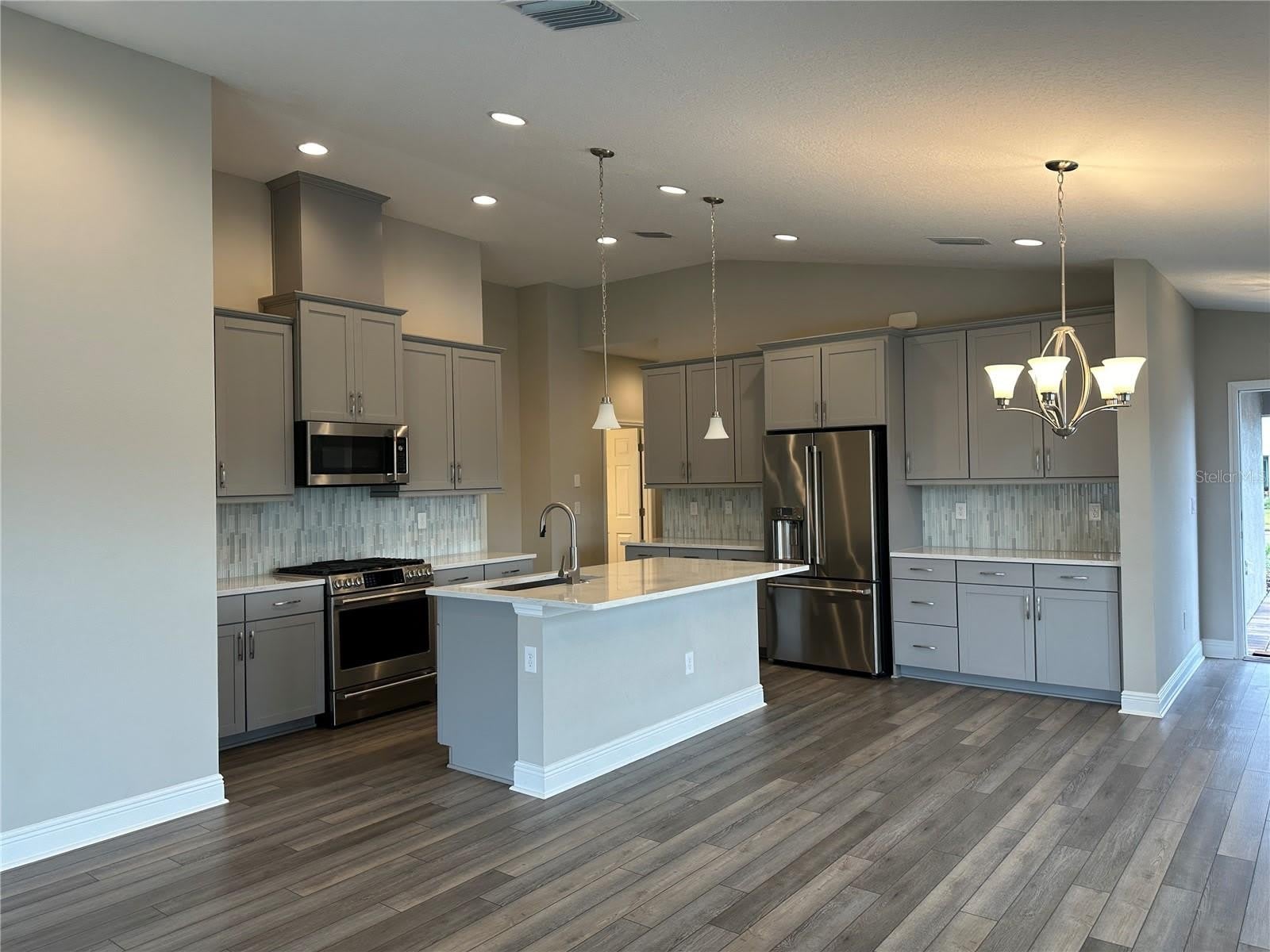 12533 OAK HILL Way – photo 4