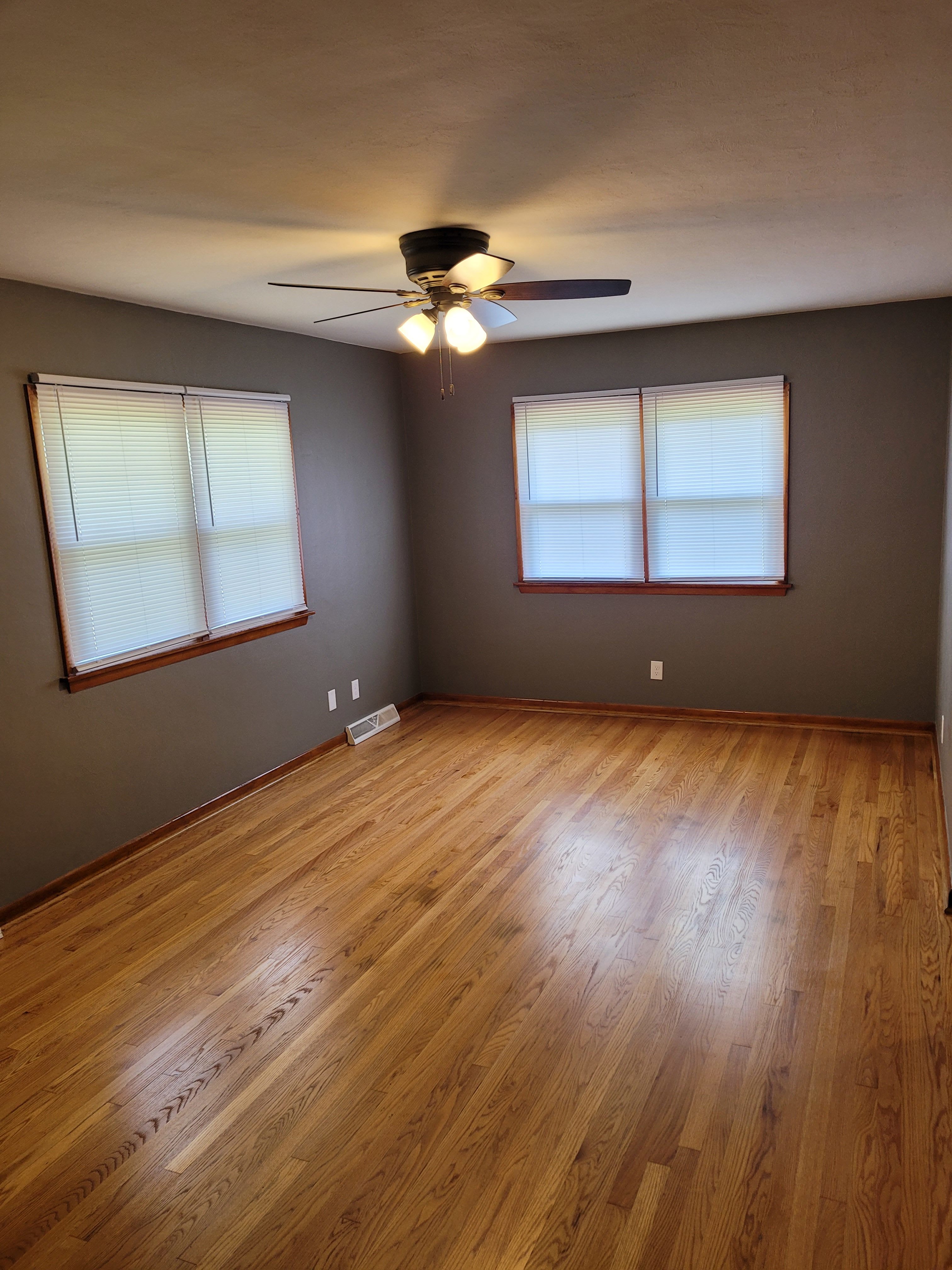 430 W 30Th St – photo 2