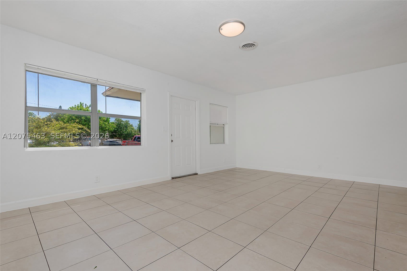 1607 NW 8th Ave – photo 5
