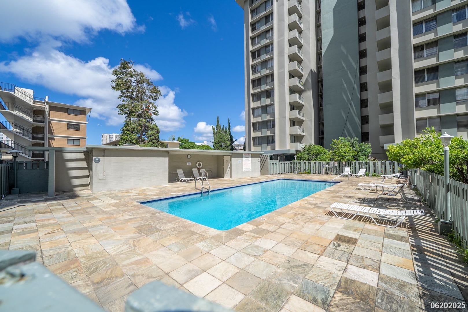 2400 2 Bd 1 Ba 1 Parking Condo In Hono Hale Towers – photo 4