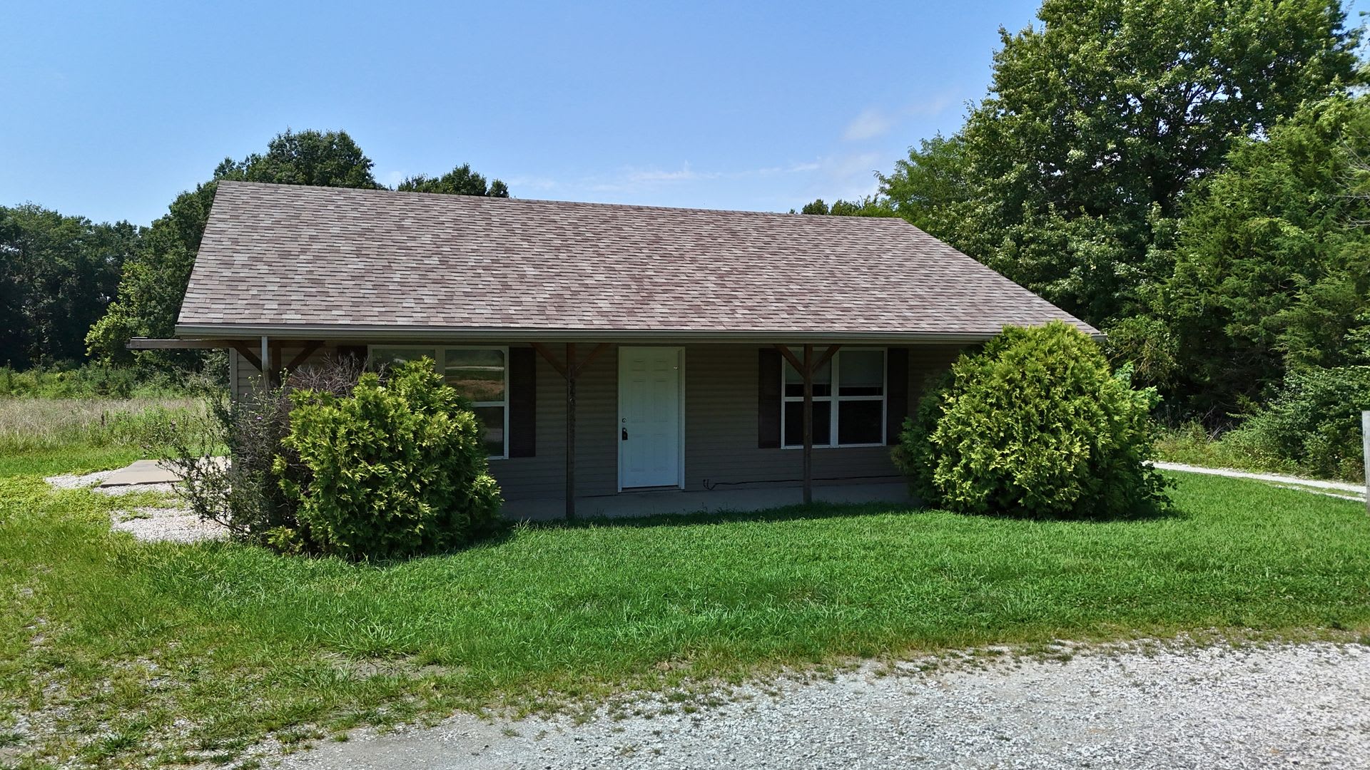 2 Bedroom Ranch Home – photo 2