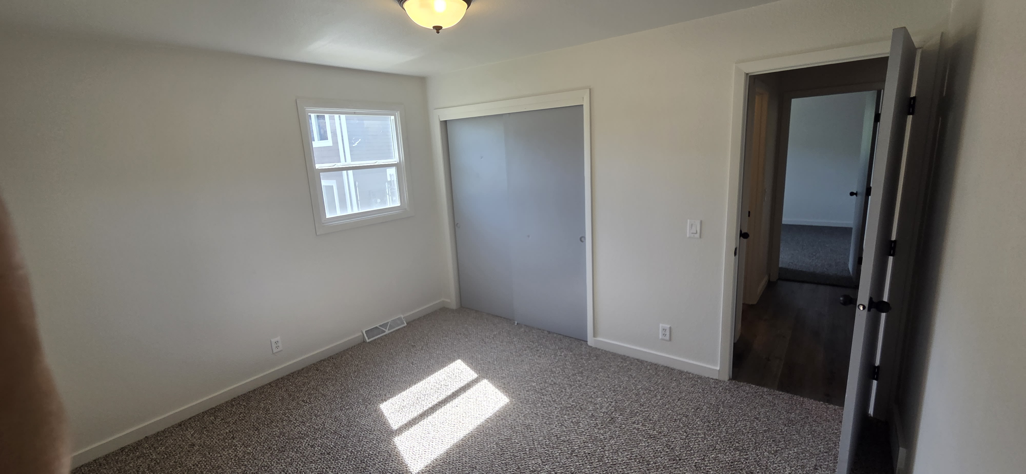 2731 Kellogg Ave – photo 4