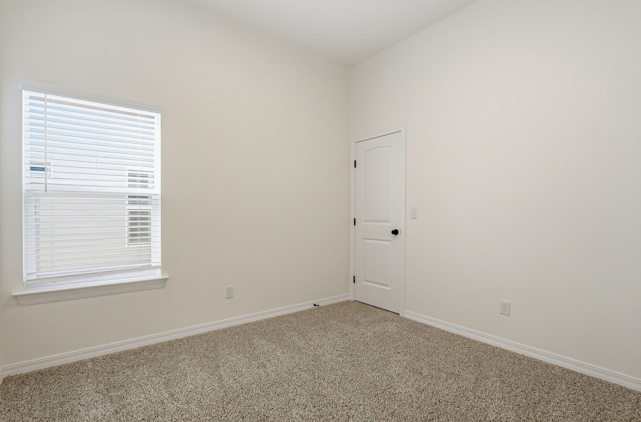 15340 Resolve Drive – photo 5