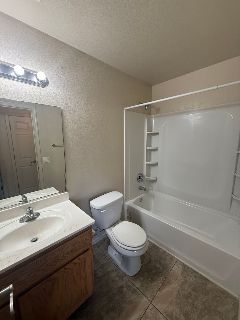 3 Bedroom 2 Bathroom Home – photo 5