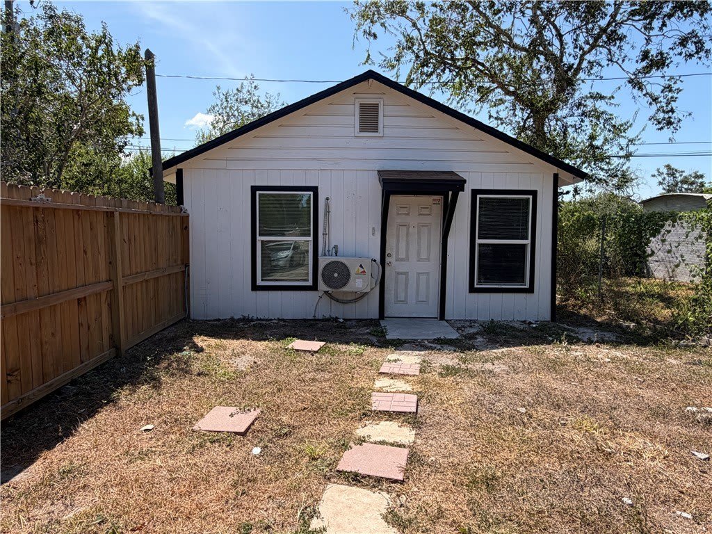 2725 Deer Street – photo 2