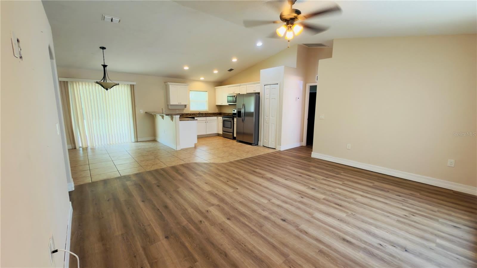 200 Breakwater Street Se – photo 3