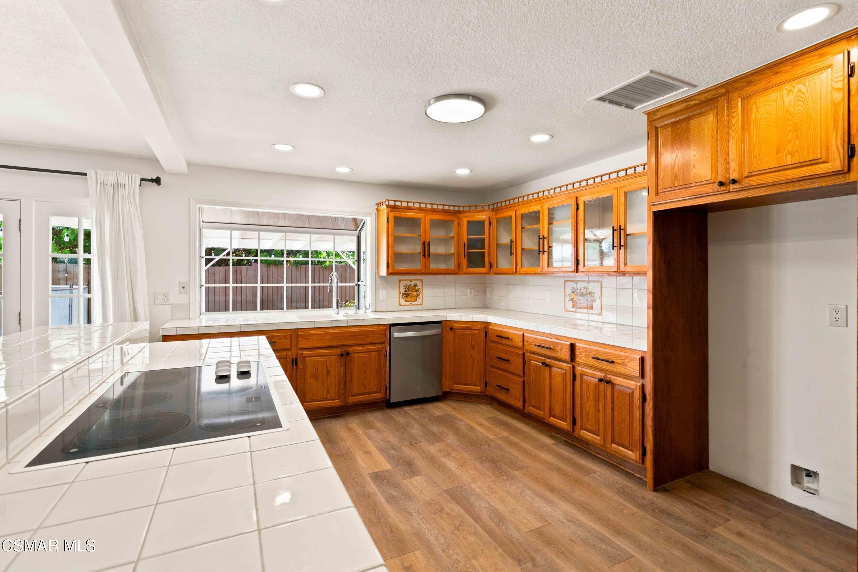 2753 N Highgate Place – photo 5