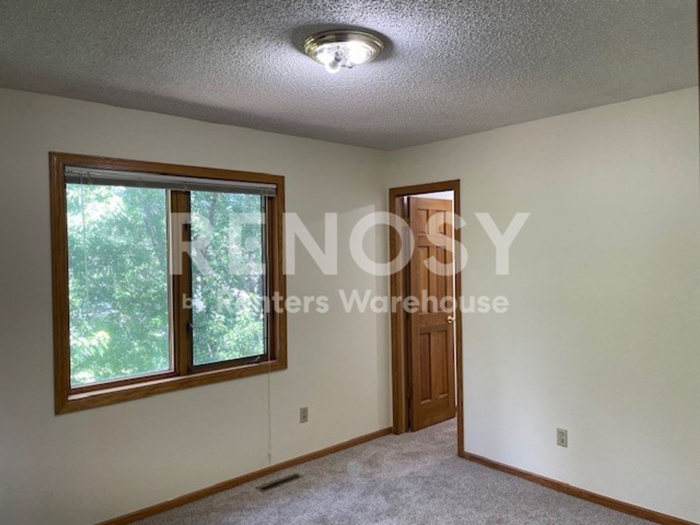 4800 Sq. Ft. 5 Bedroom 4.5 Bath Home in Woodbury – photo 3