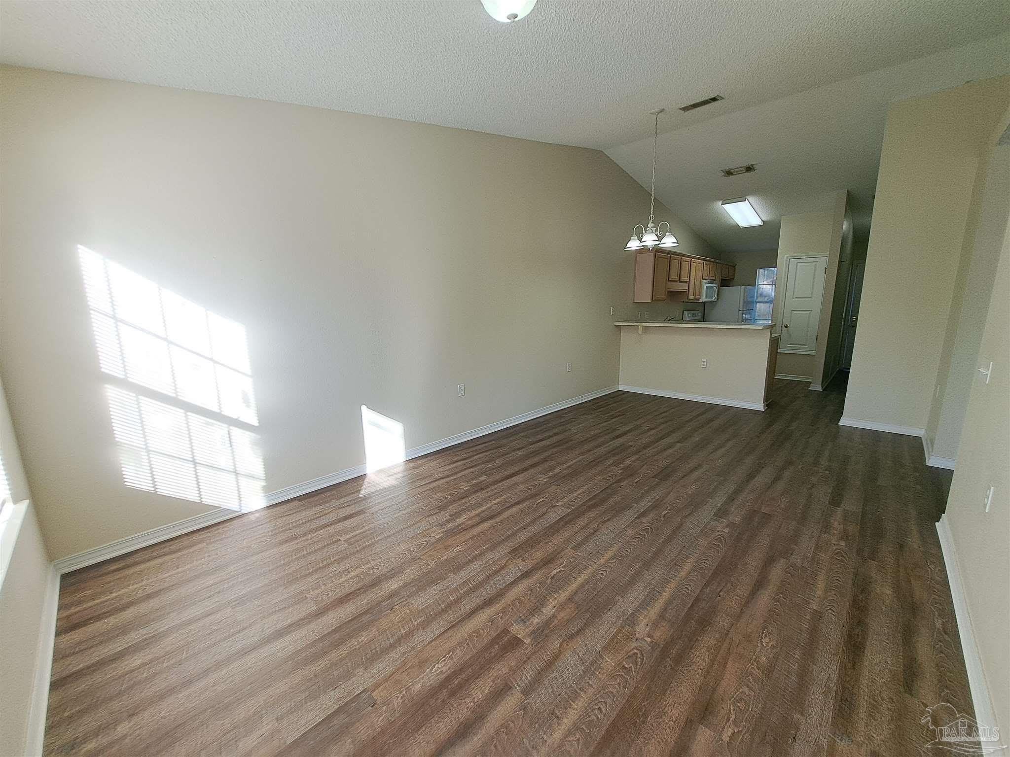 8069 Stonebrook Dr – photo 5