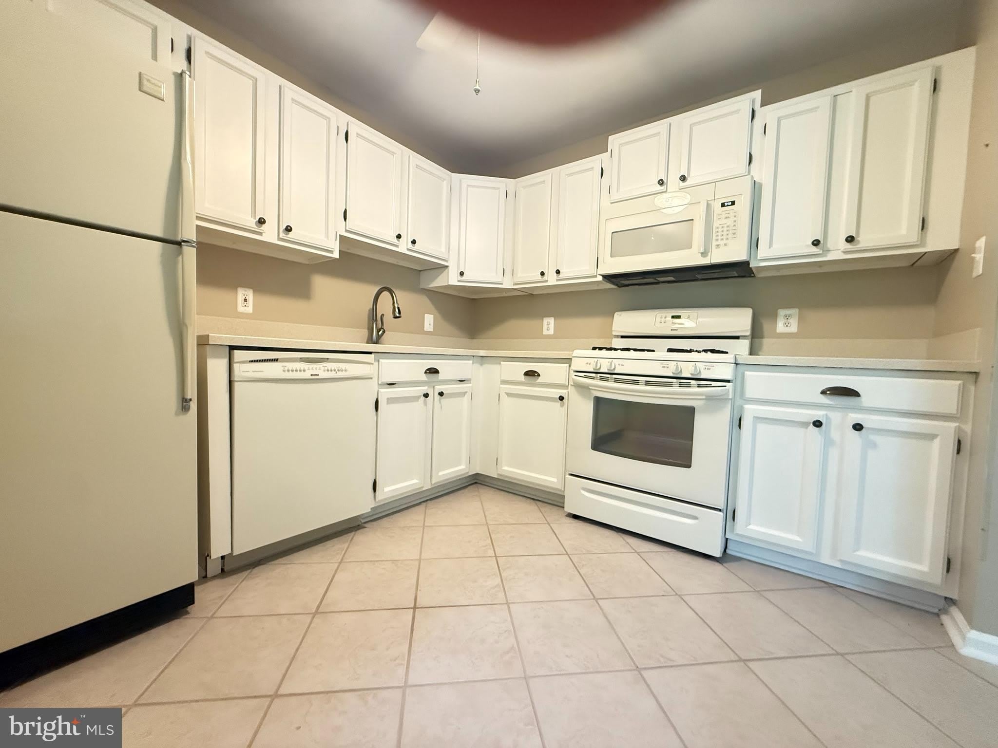 3705 Waltham Court – photo 2