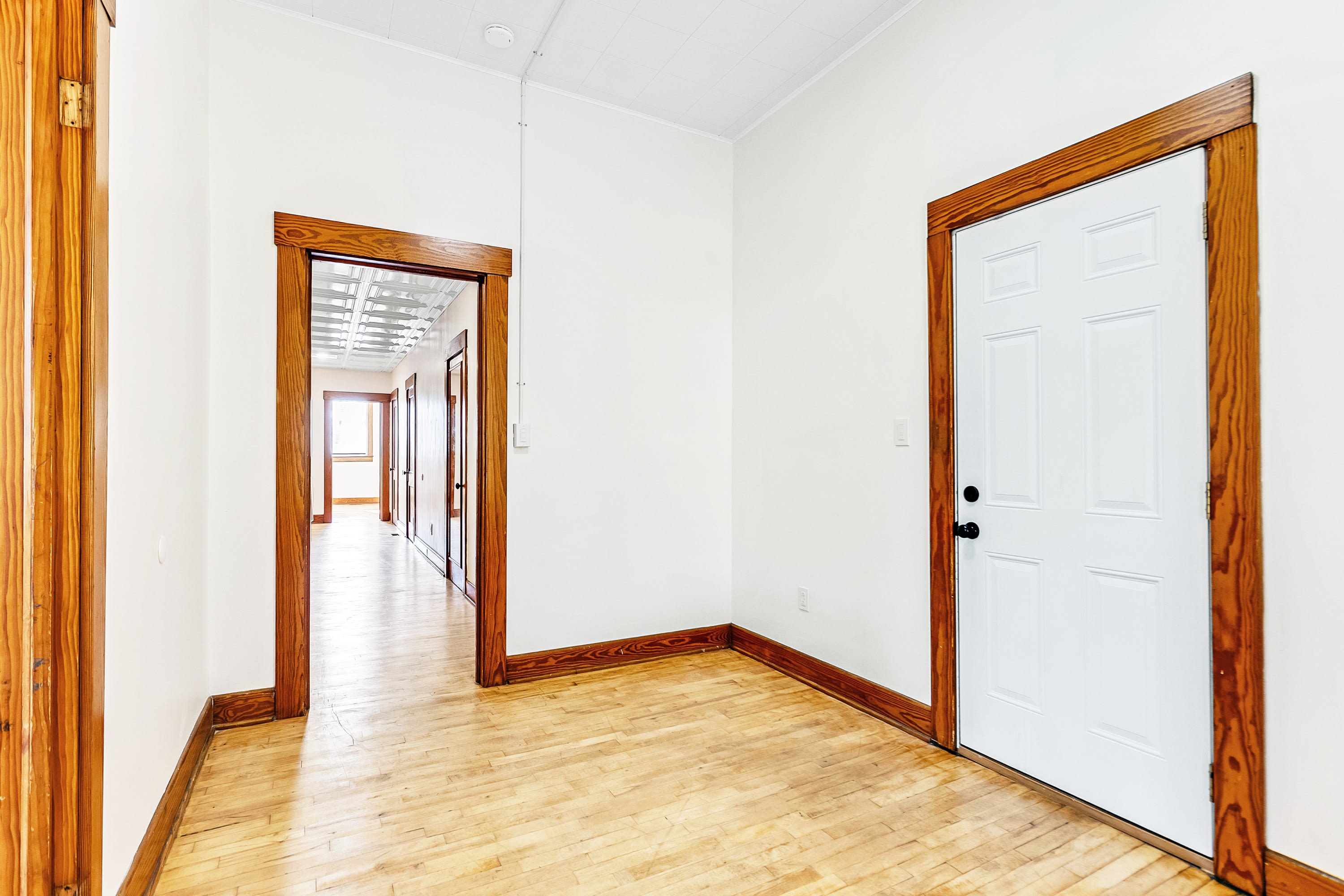 500 Dorsey Ave-Apt 1 – photo 3