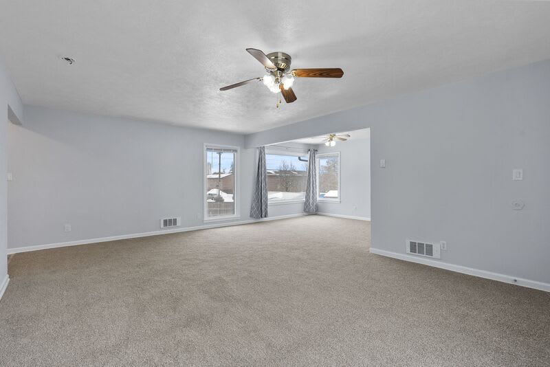 109 West 3rd Street – photo 3