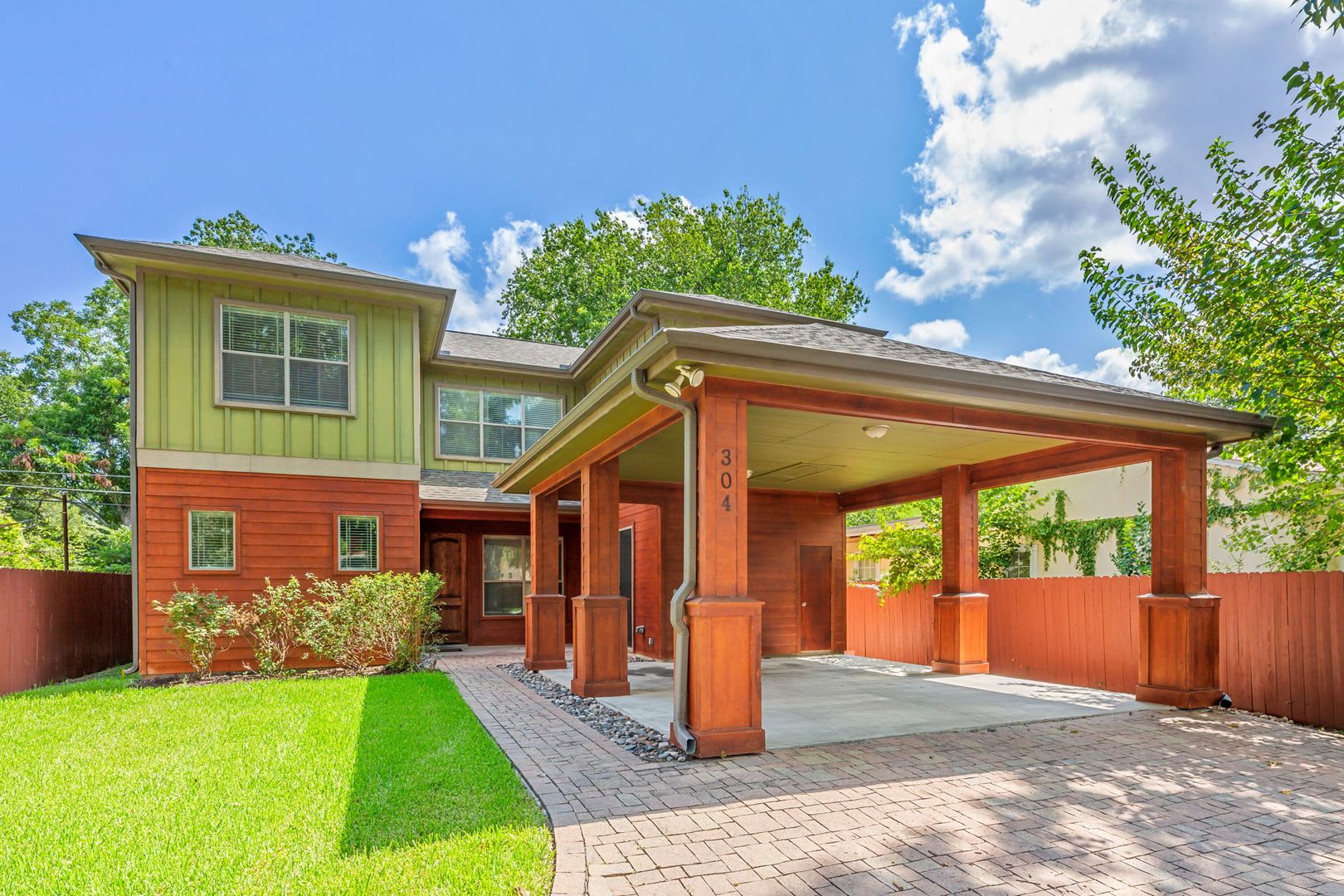 UT PRE-LEASE: Beautiful, Recently Constructed 6 bed/ 4 ba home in North Loop Area, Mins to UT – photo 3