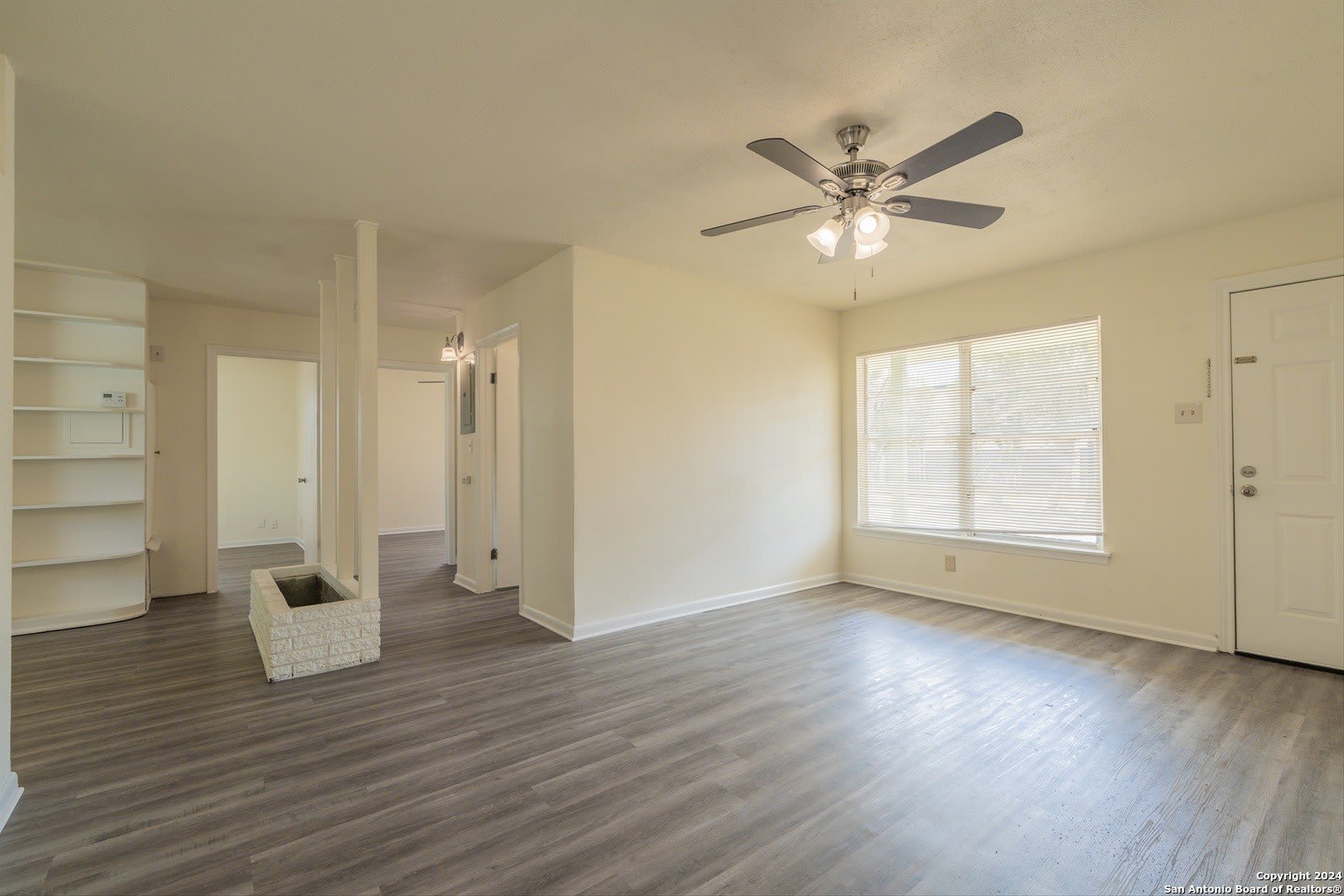 131 BRETTONWOOD DR – photo 4