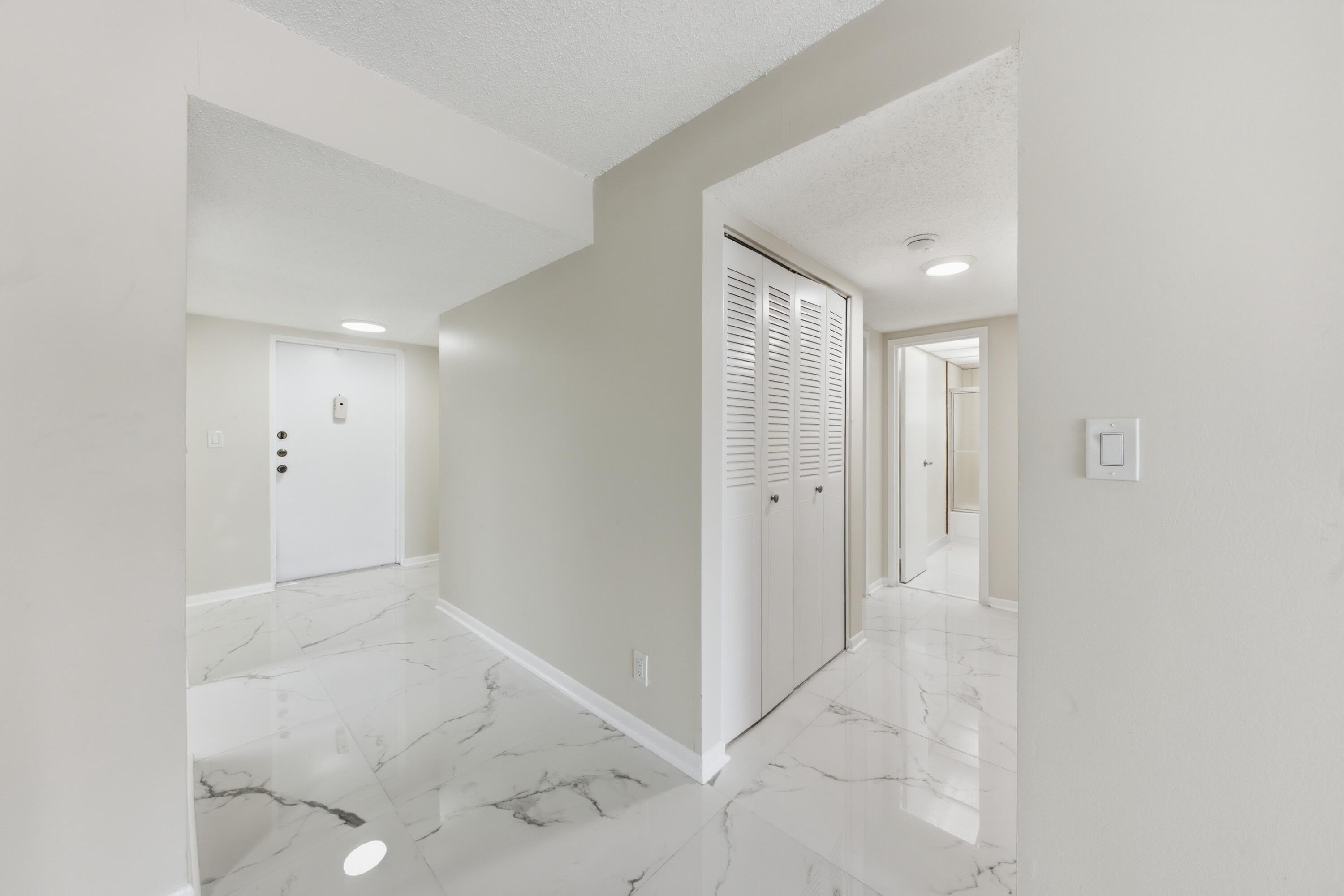 3000 Riverside Drive – photo 5