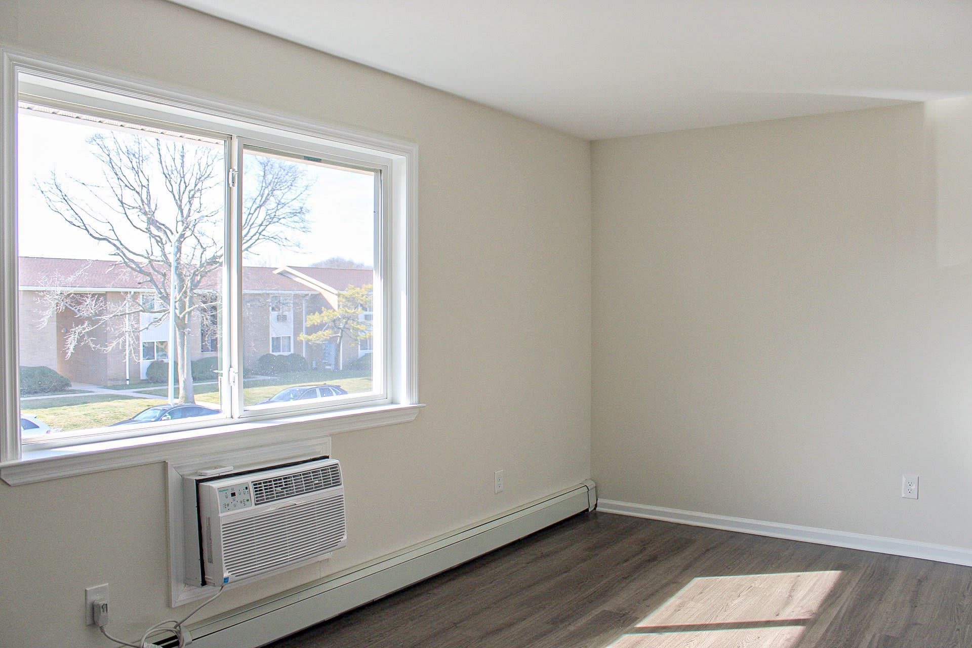 Edgewater East – photo 3