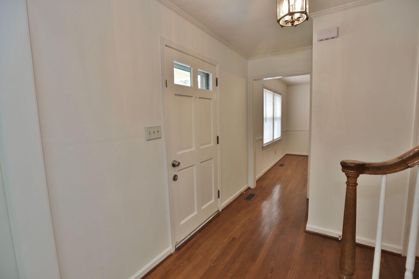 Laurel Cove Home Available 09 25 26 Awesome Schools Great Central Location All Appliances Convey – photo 5