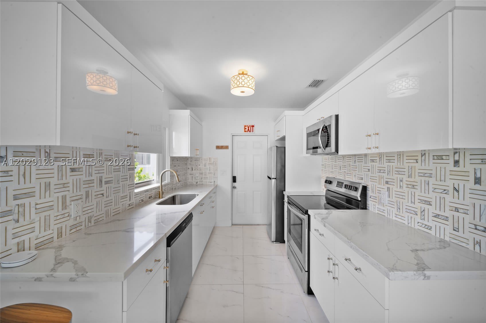 1625 Hollywood Blvd – photo 3