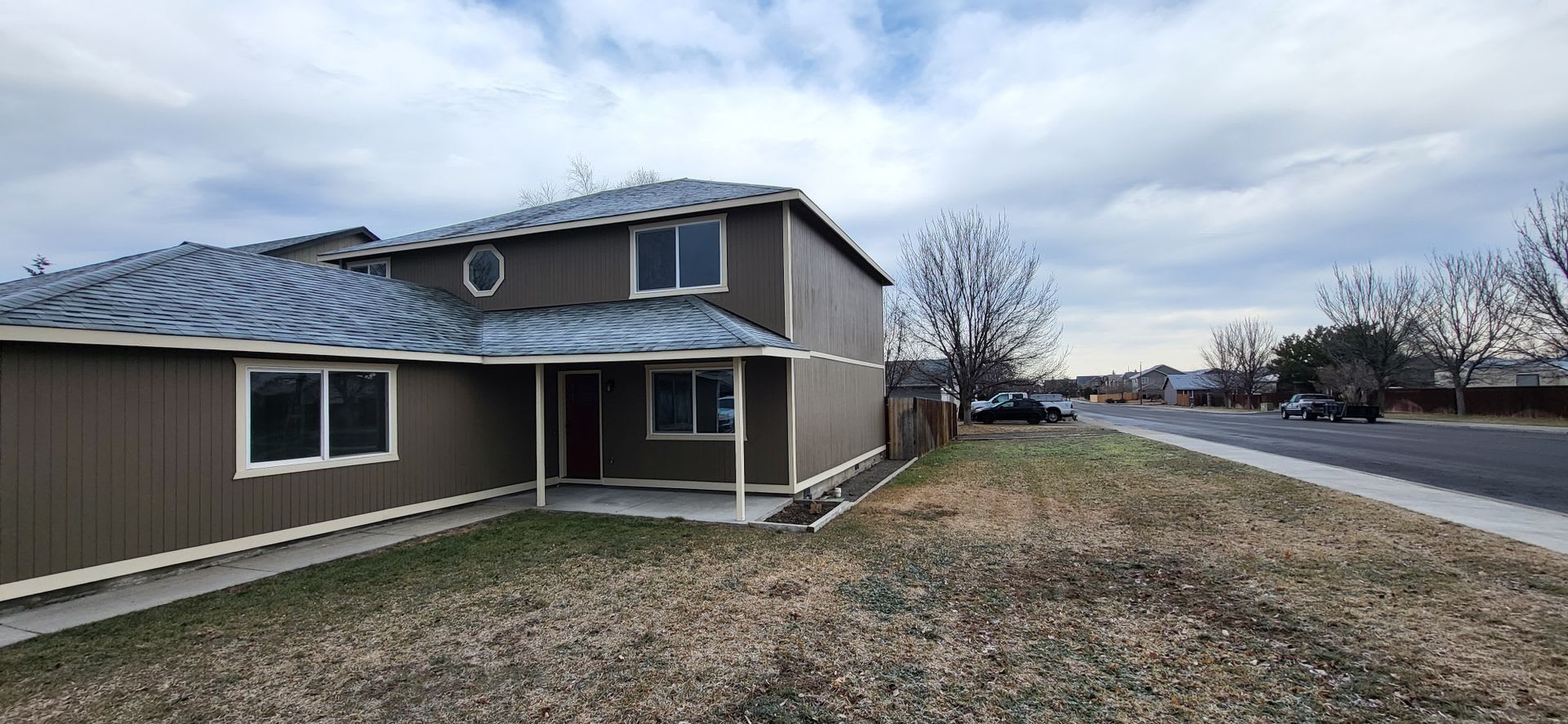 4 Bed 2.5 Bath – photo 1